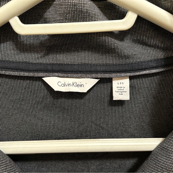 Men’s Calvin Klein Grey Quarter Zip- Size Large - Picture 3 of 5